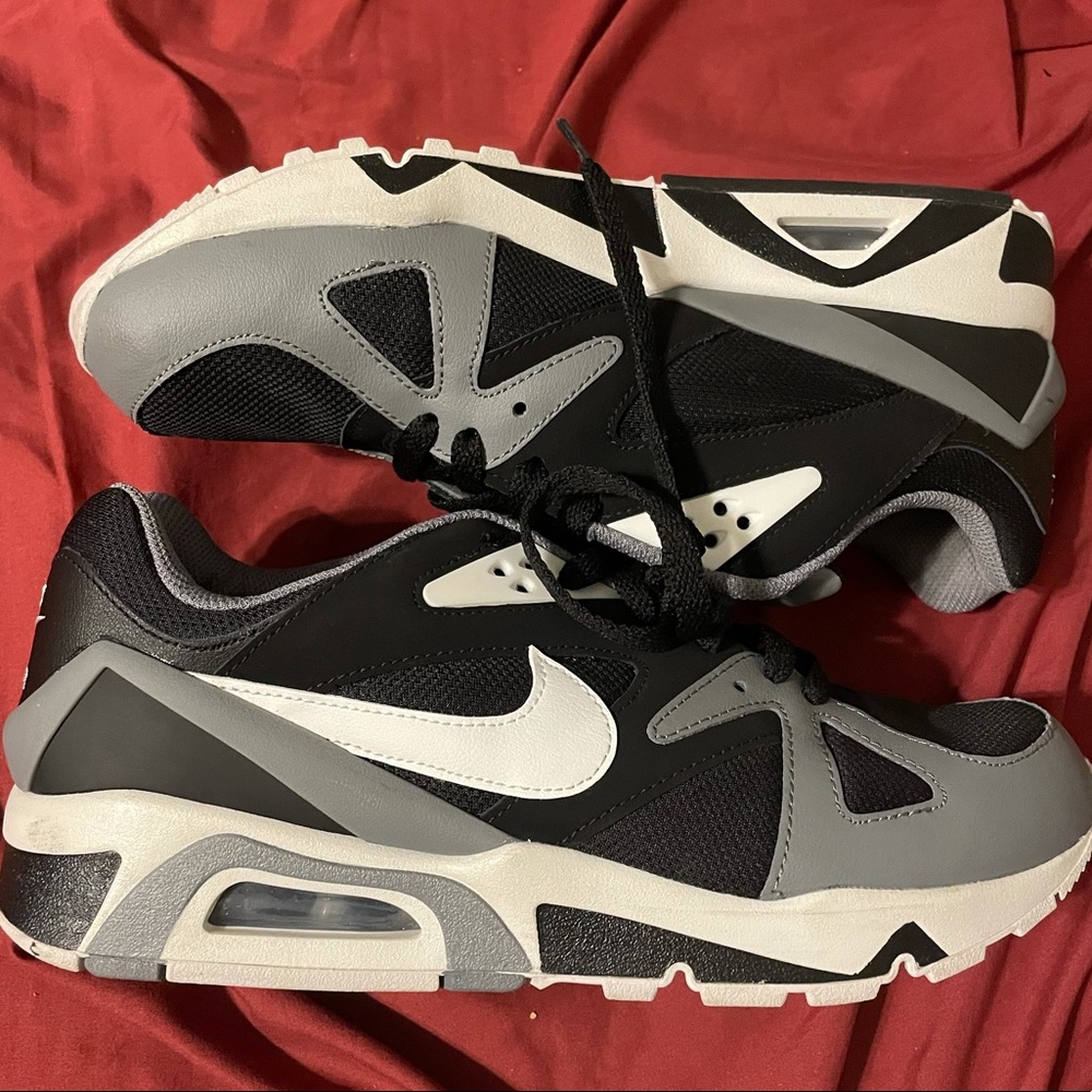 Nike Air Structure Size 9